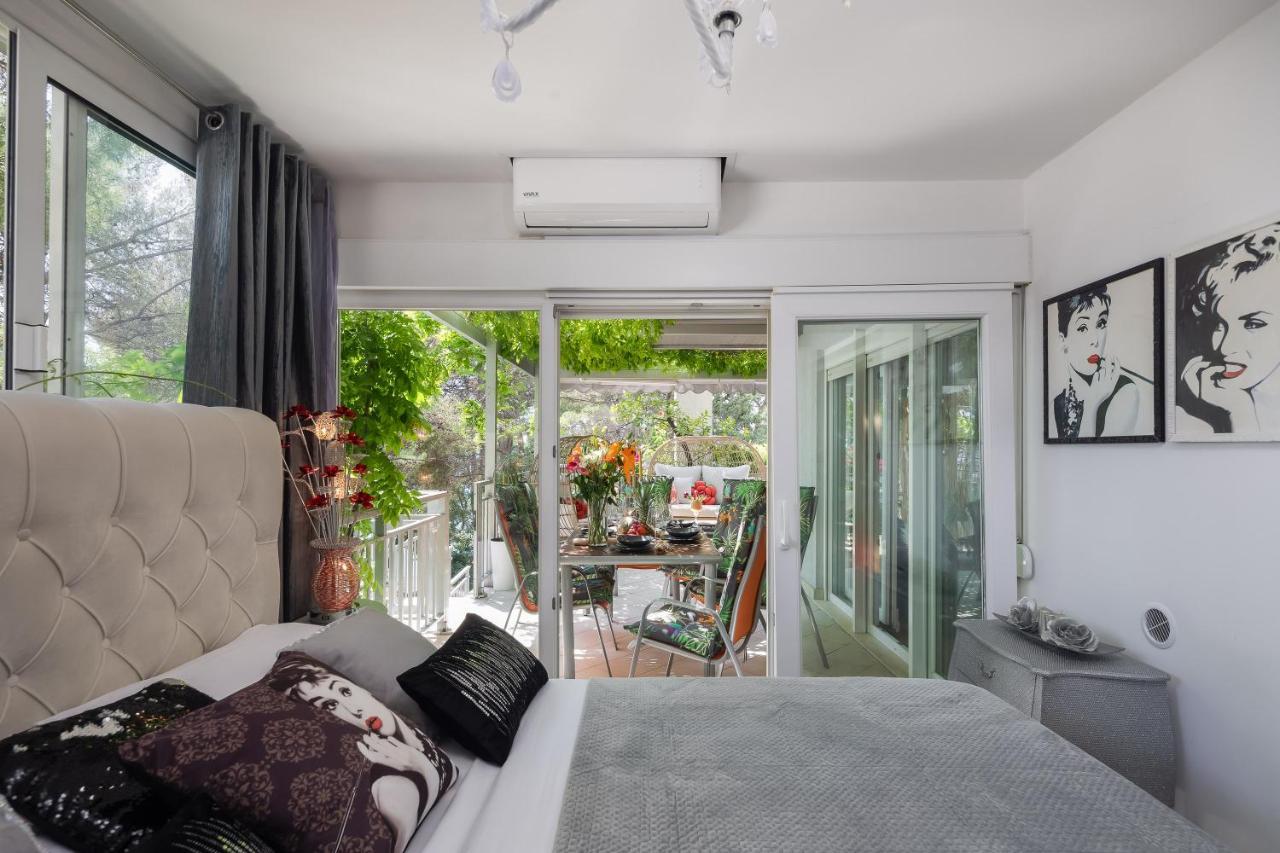 Beachfront Apartment Romilda มาคาร์สกา ภายนอก รูปภาพ