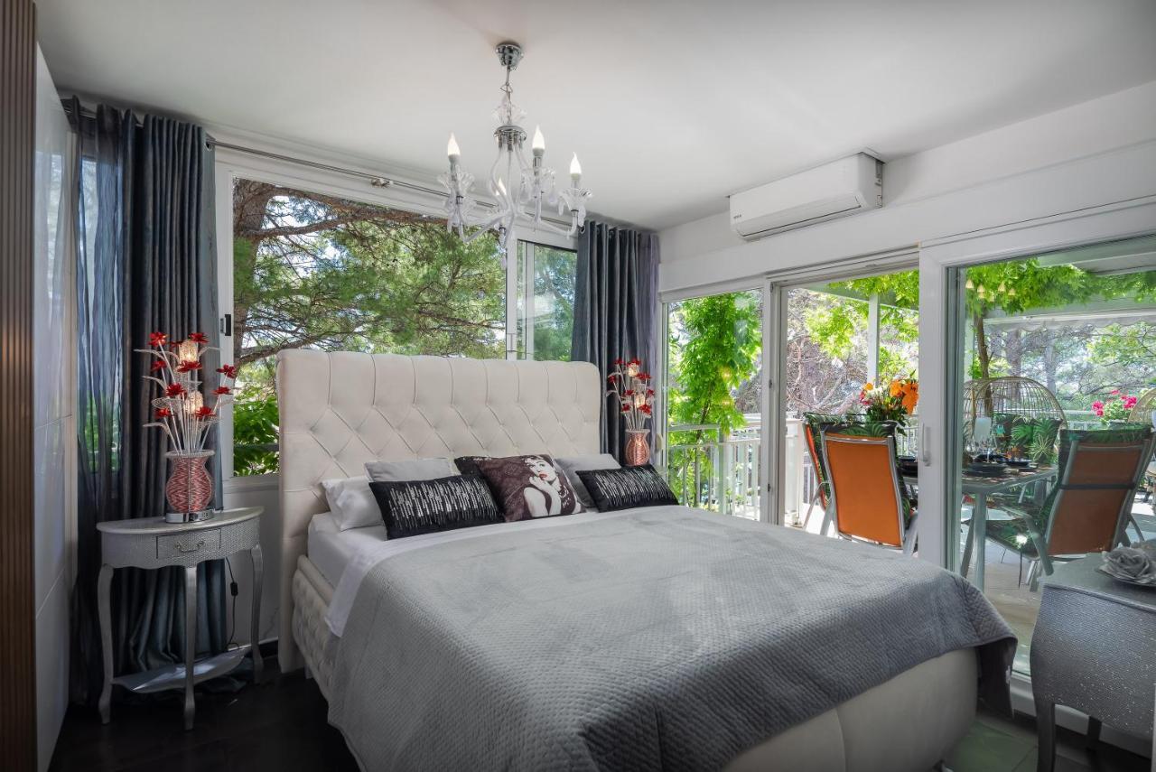 Beachfront Apartment Romilda มาคาร์สกา ภายนอก รูปภาพ