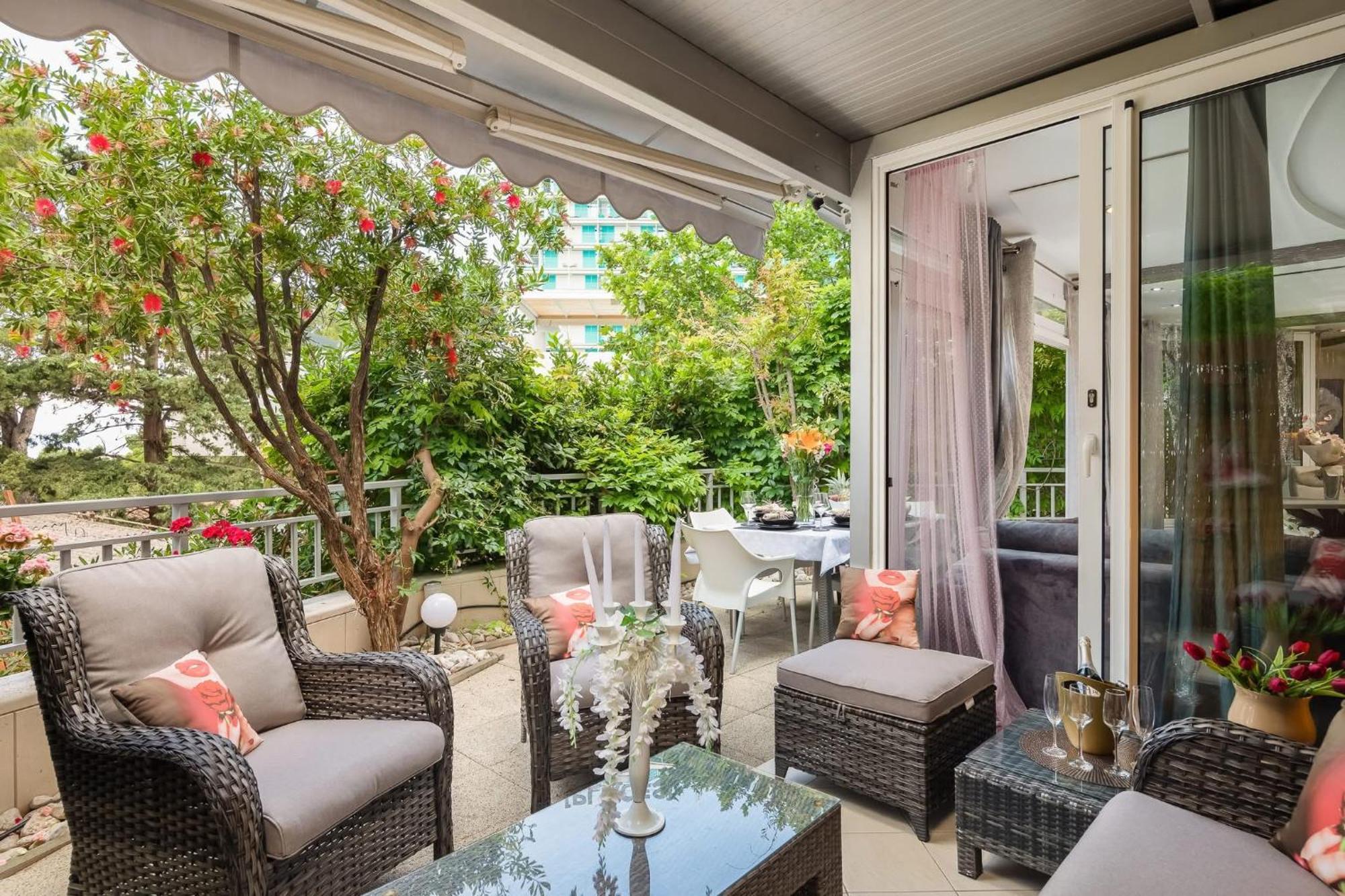 Beachfront Apartment Romilda มาคาร์สกา ภายนอก รูปภาพ