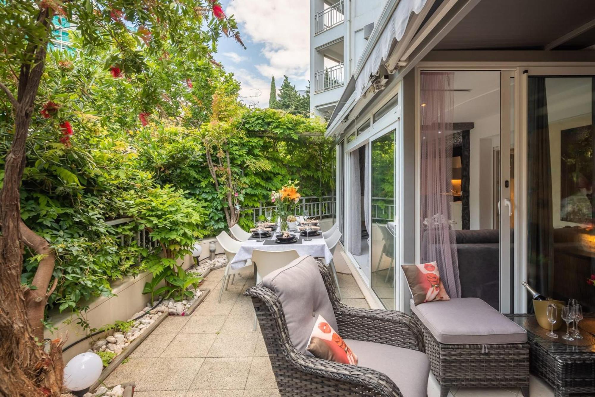 Beachfront Apartment Romilda มาคาร์สกา ภายนอก รูปภาพ