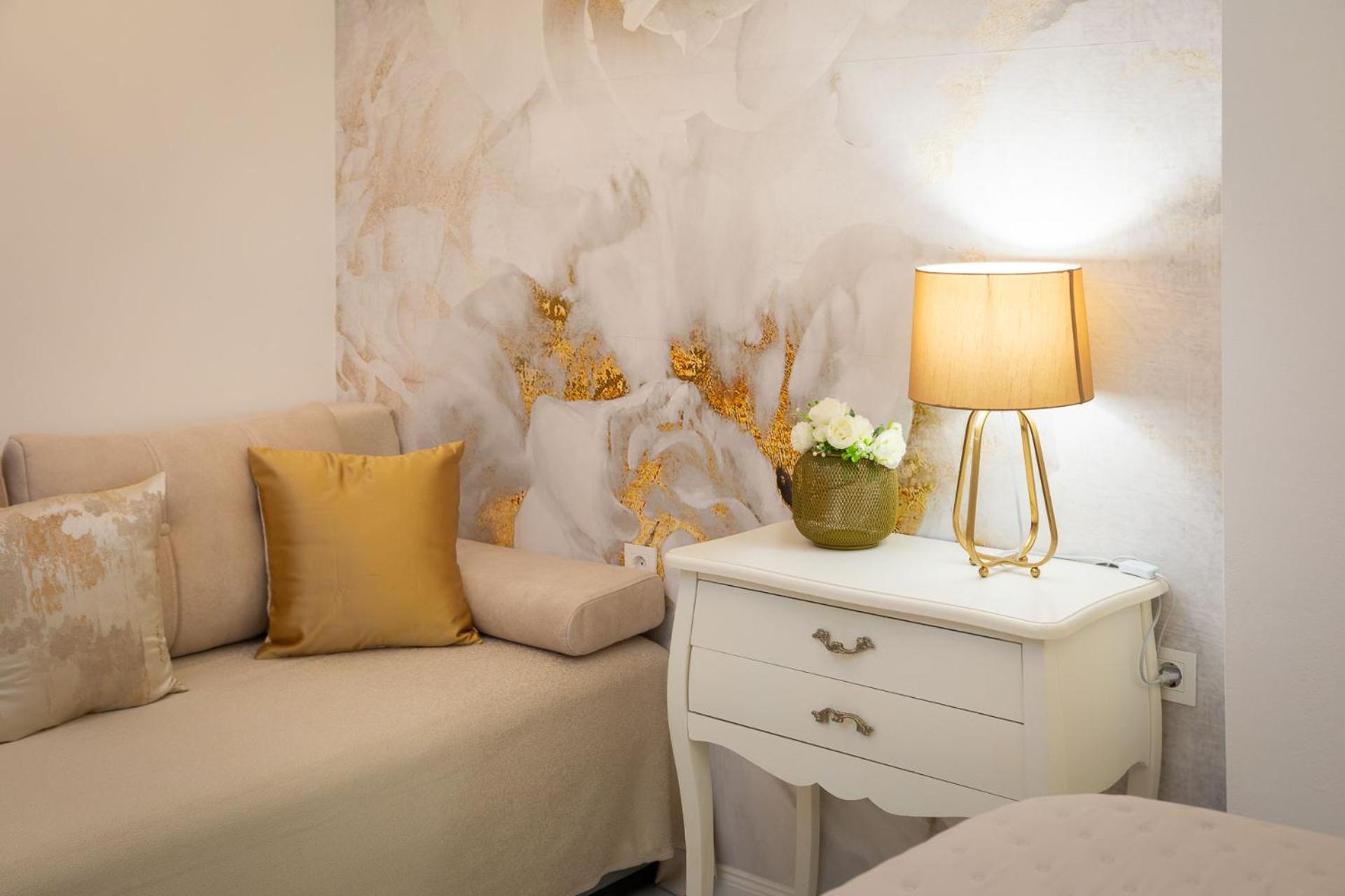 Beachfront Apartment Romilda มาคาร์สกา ภายนอก รูปภาพ